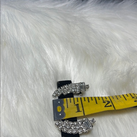 Vintage Rhinestone Silver Crystal Clip On Earrings - Picture 4 of 4